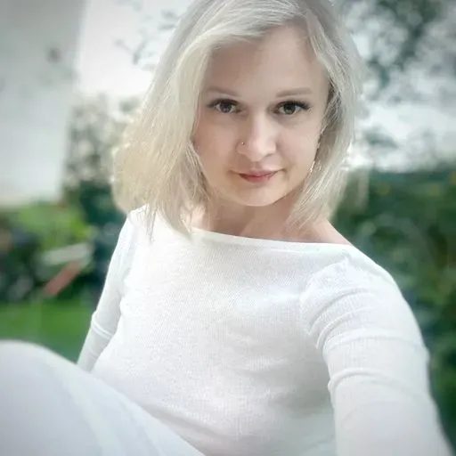 User Оксана  avatar