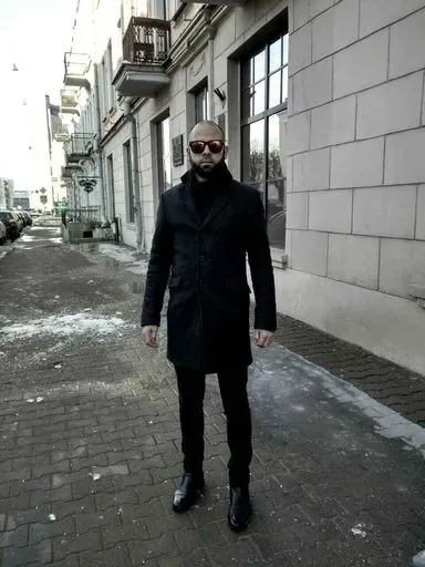 User Евгений  avatar