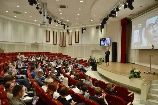 Личностный рост и заряженное окружение meeting main image