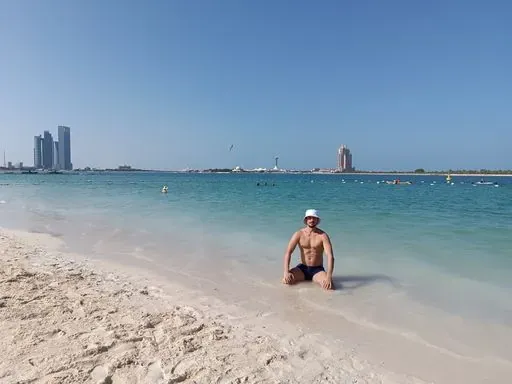 User Андрей Момот avatar