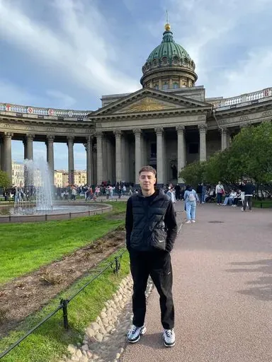User Артем  Кэрик avatar