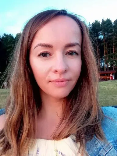 User Елена avatar