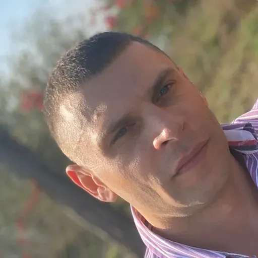 User Максим Максим avatar