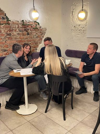 встреча на общение плюс настолки, в кафе ☕  meeting main image