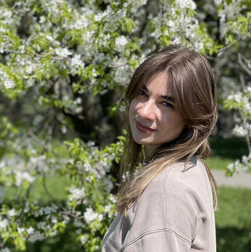 User Алеся avatar