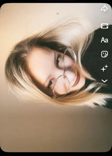 User Полина  avatar