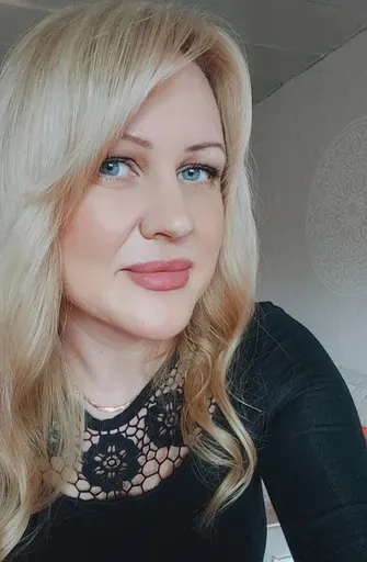 User Юля  avatar