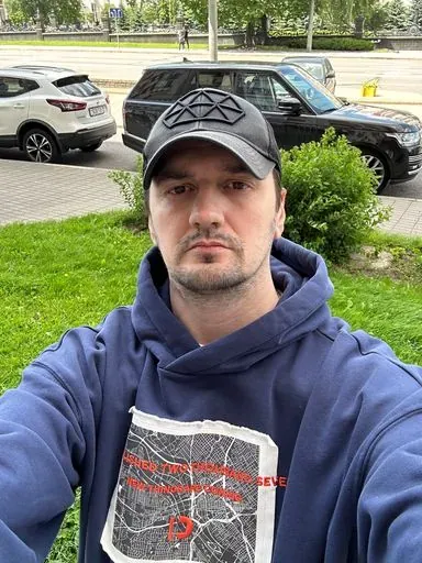User Тём  avatar