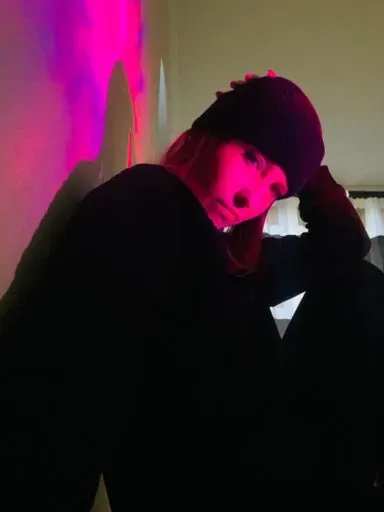 User Оля  avatar