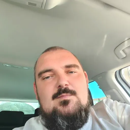 User Pavel   avatar