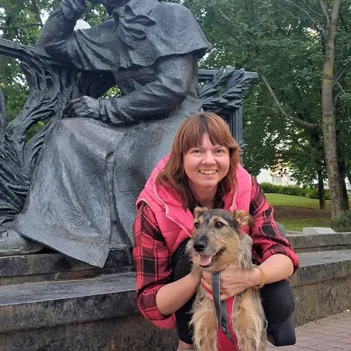 User Евгения  avatar