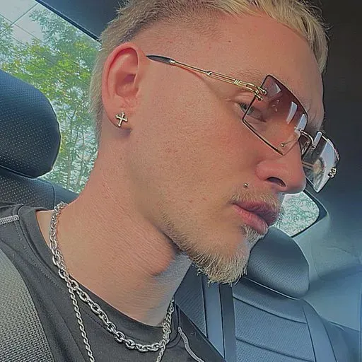 User Валентин  avatar