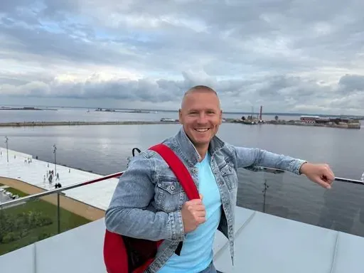 User Александр 😊 avatar