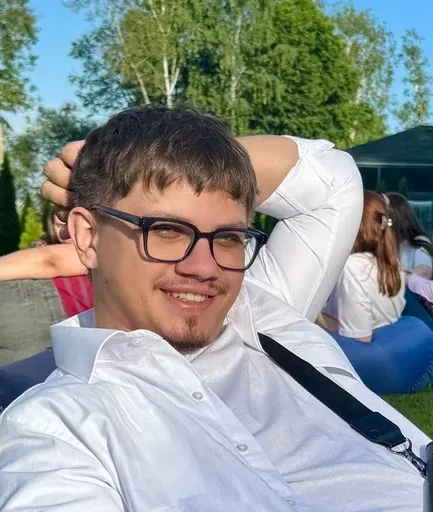 User Артур  avatar