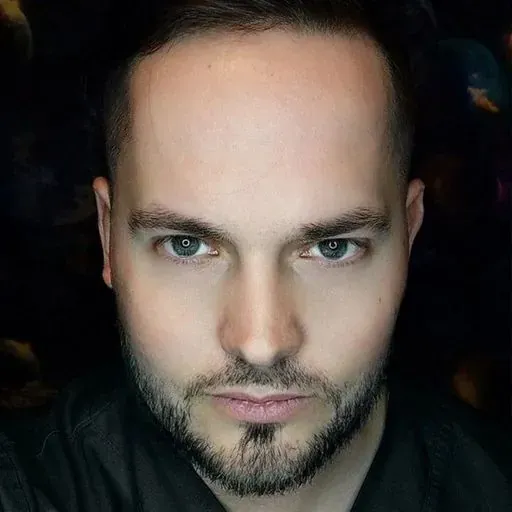 User Павел  avatar