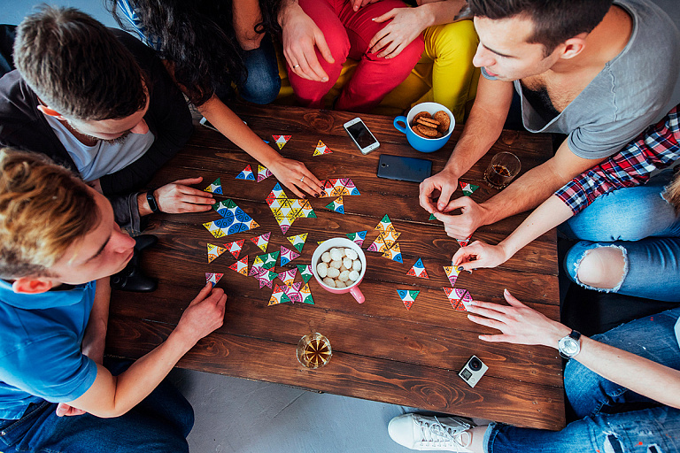 Собираю компанию, поиграть в настолки, сегодня. meeting main image