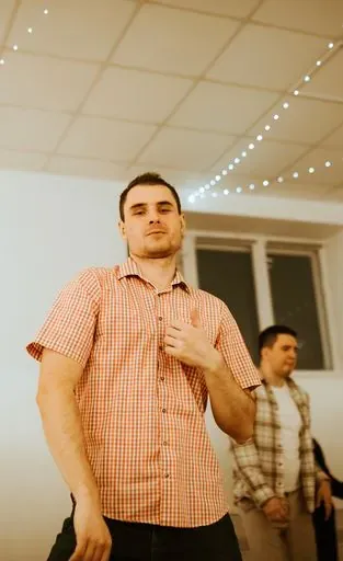 User Александр  avatar