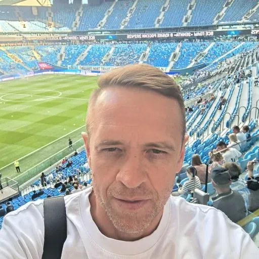 User Дмитрий  avatar