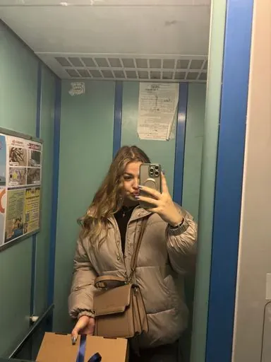 User Виолетта   avatar