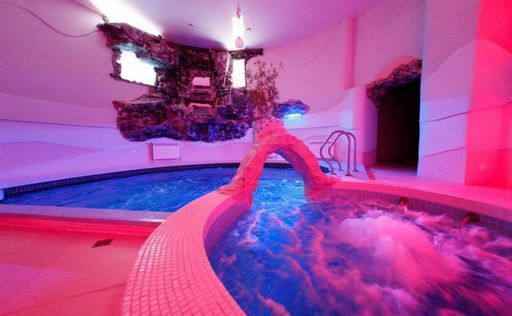 Хочу вечером сходить в спа, Фок серебрянка meeting main image