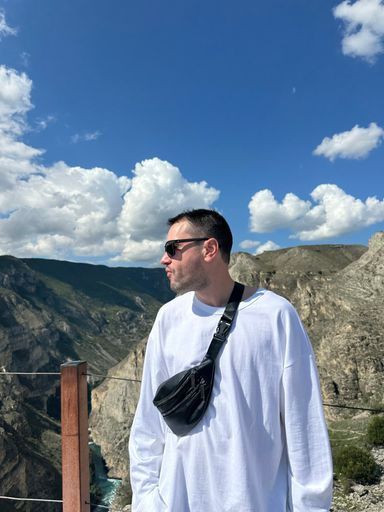 User Андрей  avatar
