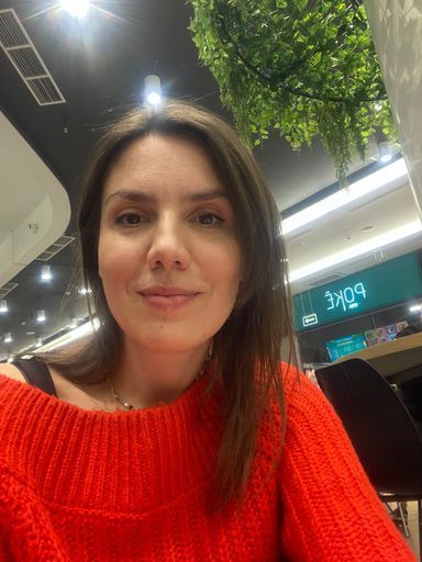 User Анна  avatar