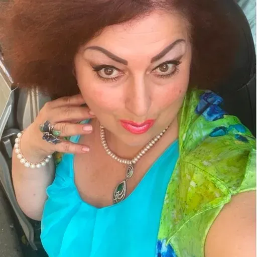 User Елена Чарей avatar