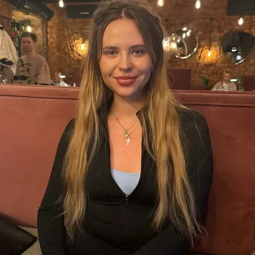 User Евгения Волкова  avatar