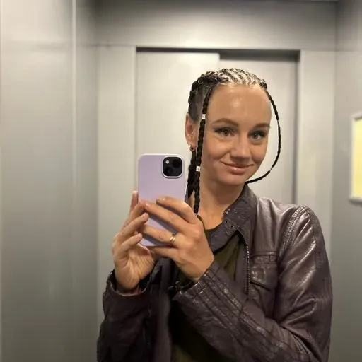 User Katena Belousova avatar