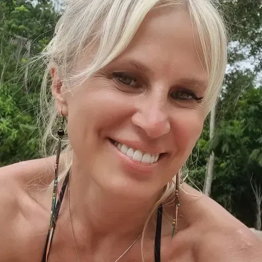 User Алена Павлович avatar