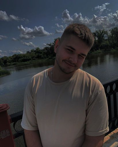 User Виталик Сложно avatar