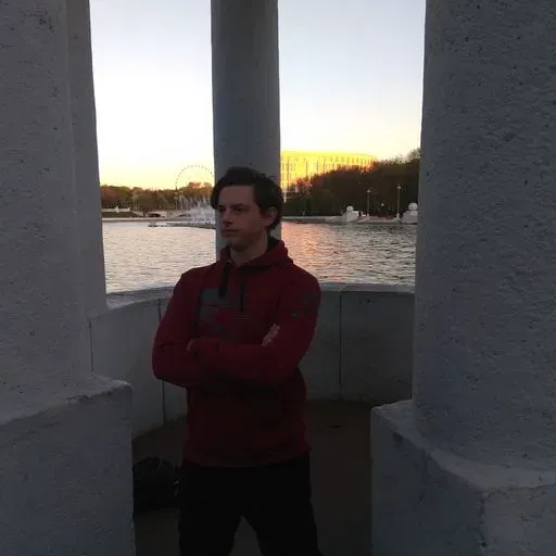 User Павел  avatar
