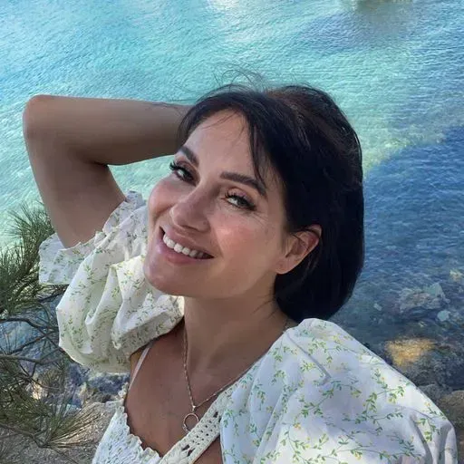 User Алла  avatar