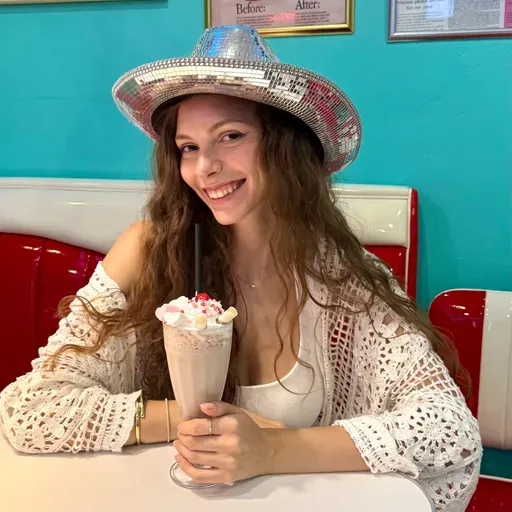 User Яна  avatar