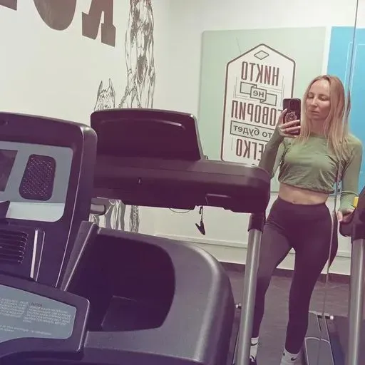 User Юля Пальшина  avatar