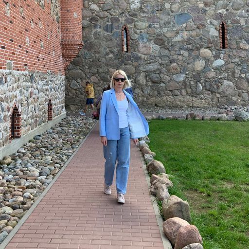 User Елена avatar