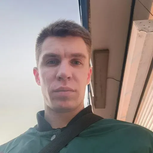 User Максим  avatar