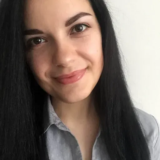 User Marina  avatar