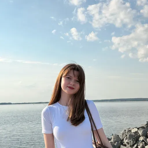 User Ульяна   avatar