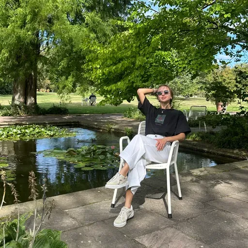 User Alena  avatar