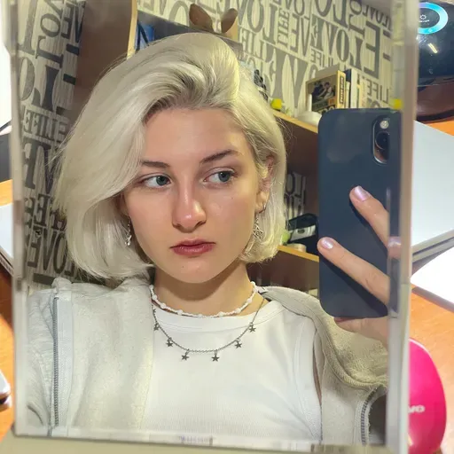 User Ксения  avatar