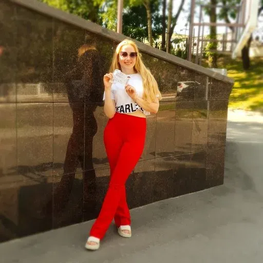 User Елена  avatar