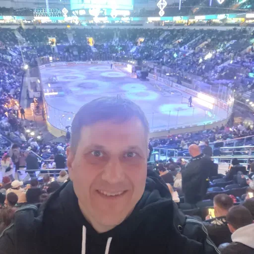 User Дмитрий  Тишкевич avatar