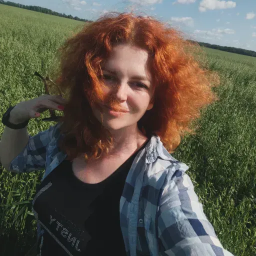 User Лариса   avatar