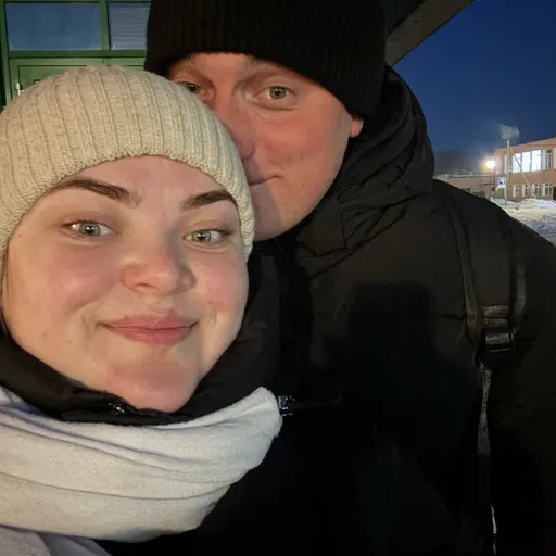 User Полина  avatar