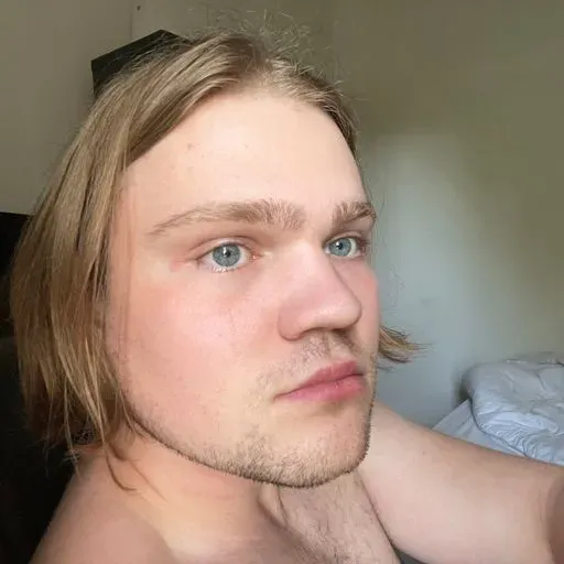 User Артём   avatar