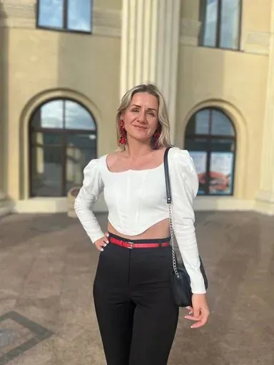 User Оля  avatar