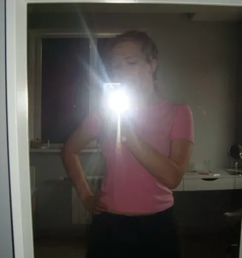 User Яна  avatar