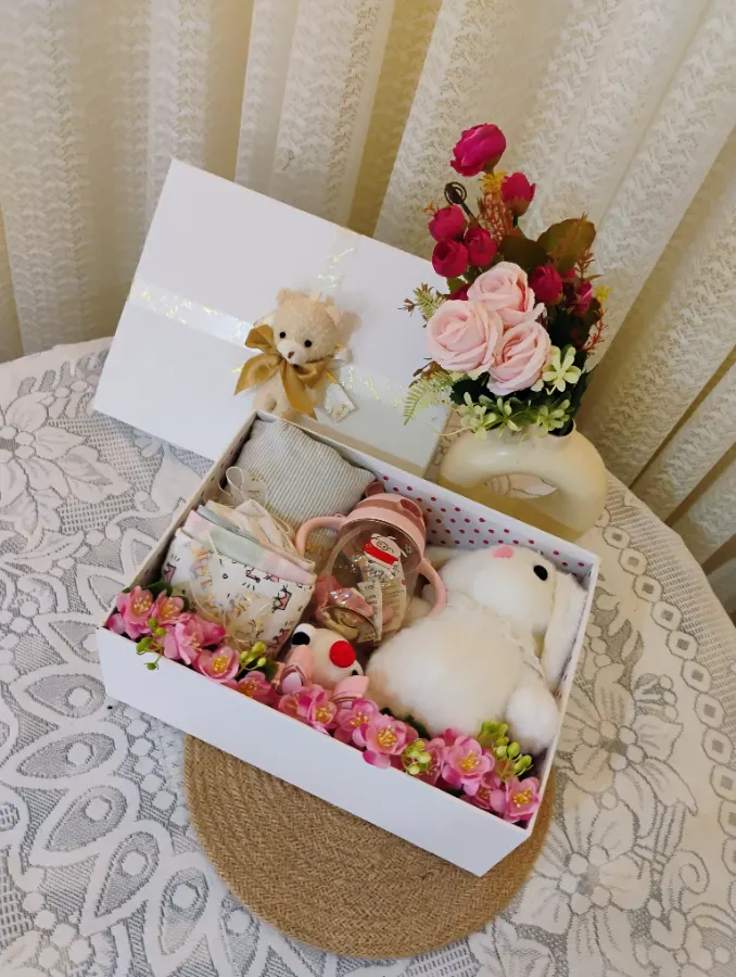 Baby hamper
