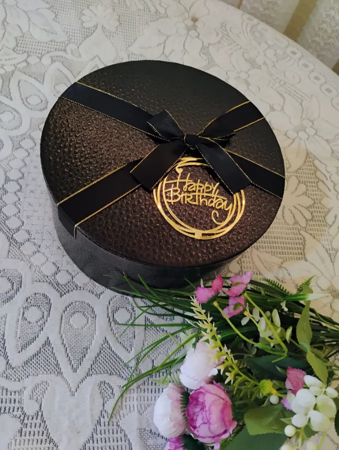 Black hamper